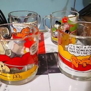 1978 Set of Garfield Cups (4)